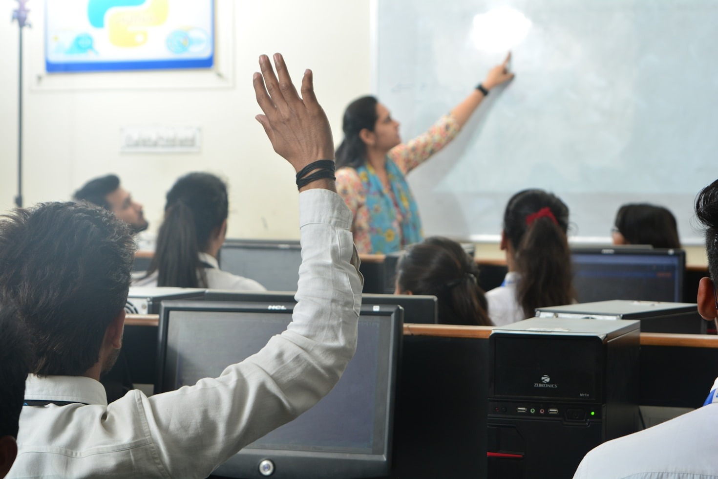 Mengasah Kreativitas Siswa Di Era Digital
